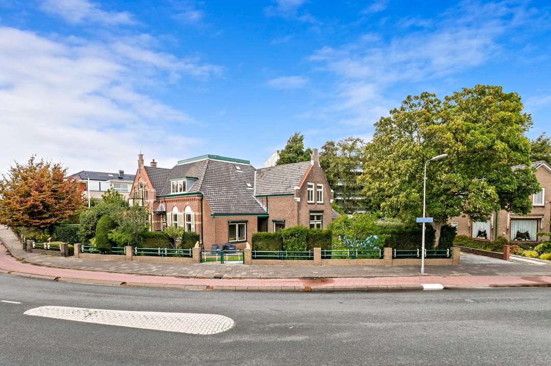 Photo 37 of Voorstraat 10-A