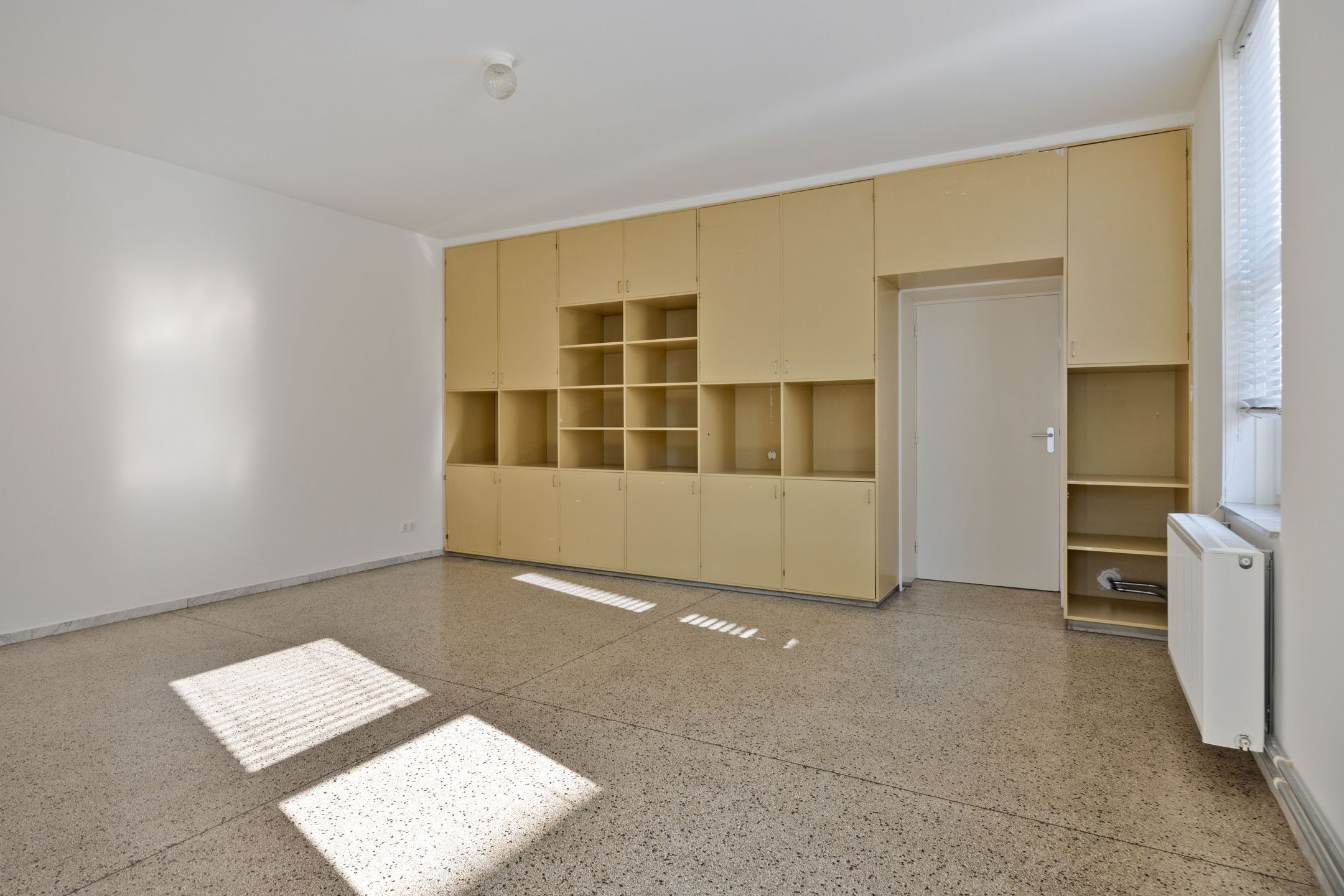 Spacious Ground Floor Apartment in Former Monastery with Private Garden — 18
