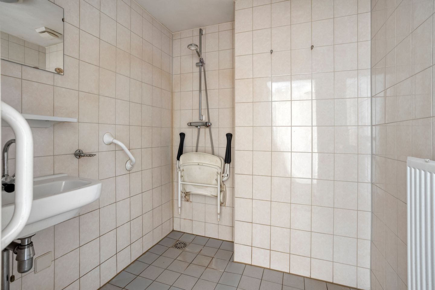 Photo 4 of Ereprijsstraat 7