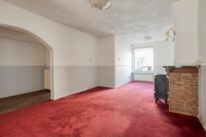 Photo 2 of Ereprijsstraat 7
