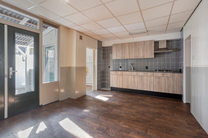 Photo 3 of Ereprijsstraat 7