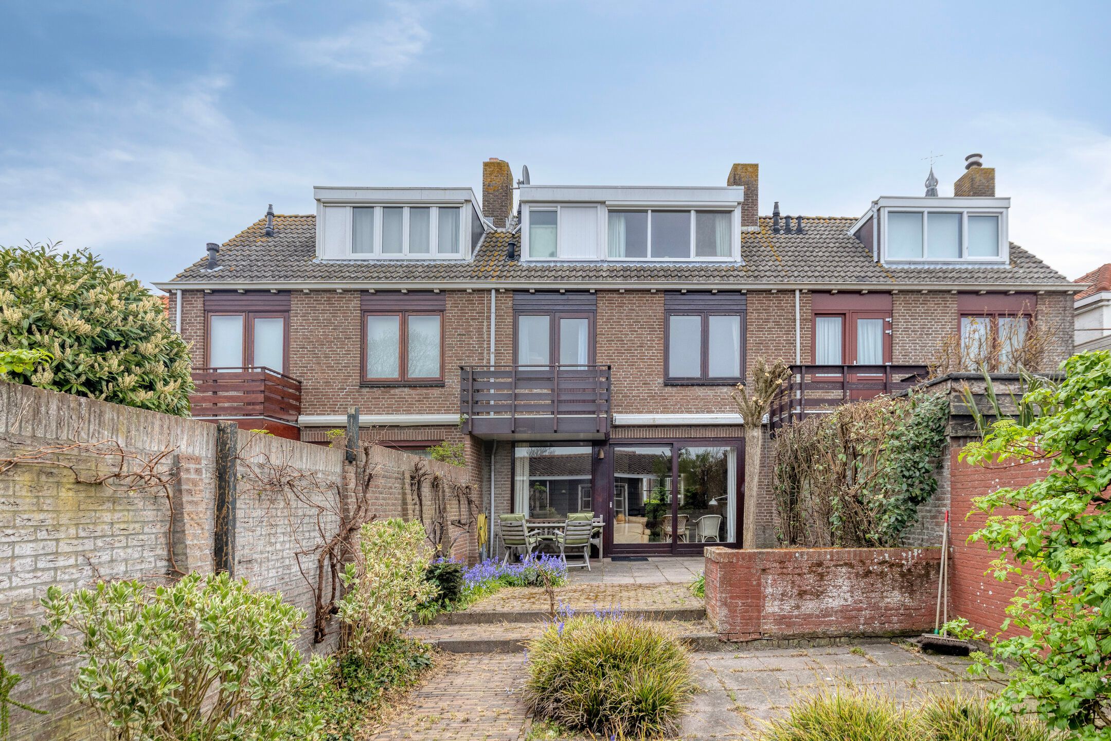 Spacious terraced house near the beach in Domburg with three living floors and southwest facing garden — 15