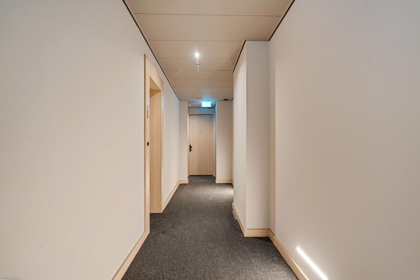 Foto 10 van Rivium 1e straat 65-F