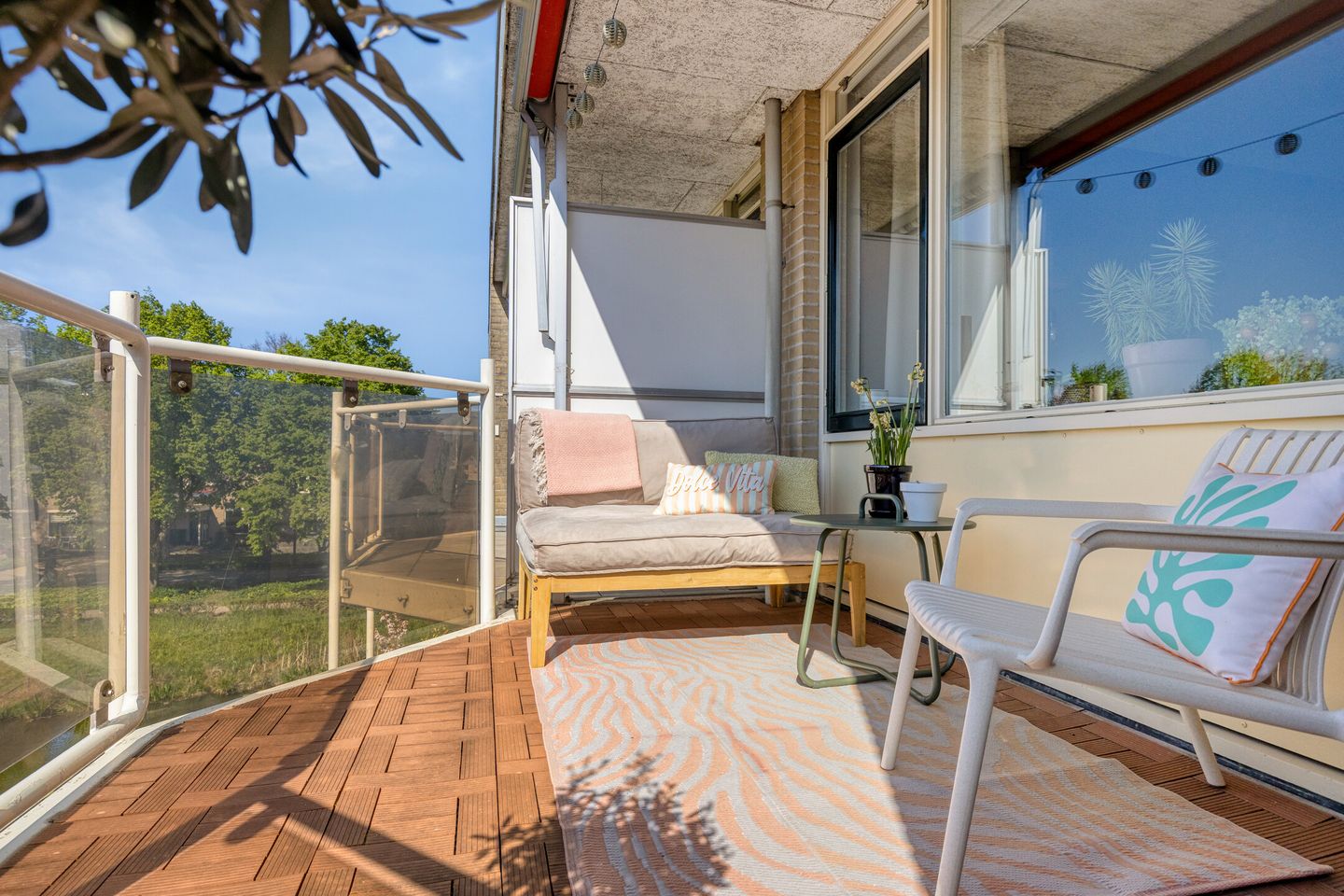 Light and Playful Apartment with Extra Floor Level and Water View — 19