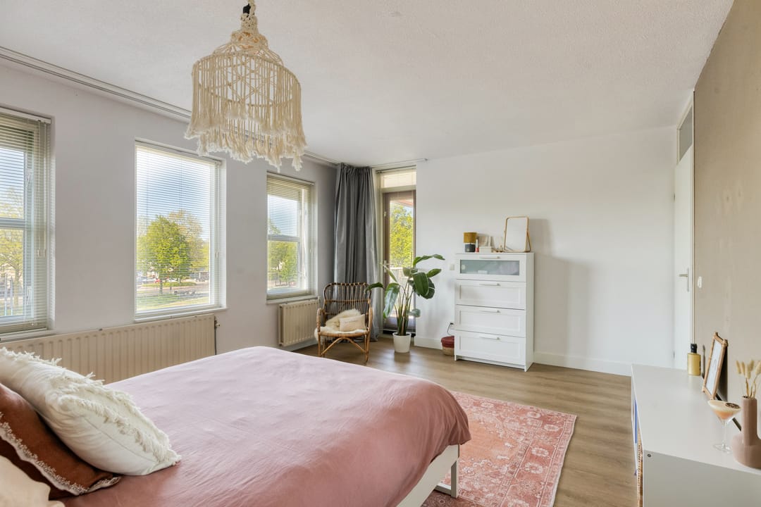 Light and Playful Apartment with Extra Floor Level and Water View — 26