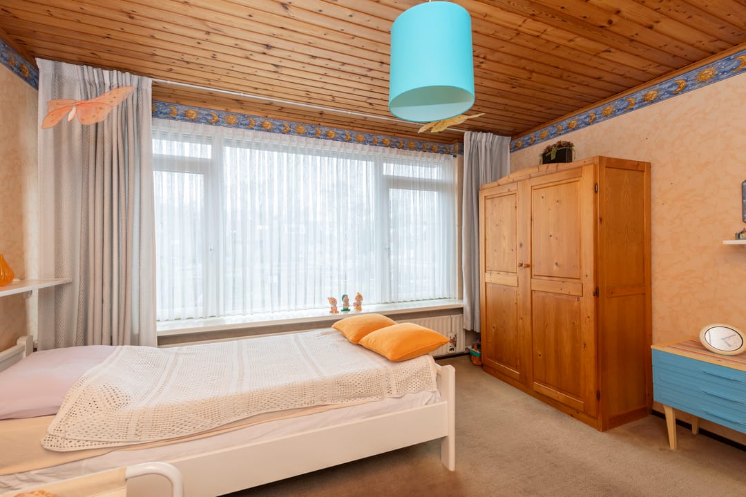 Spacious extended family home with garage and sunny southeast-facing garden in Berkel-Enschot — 22