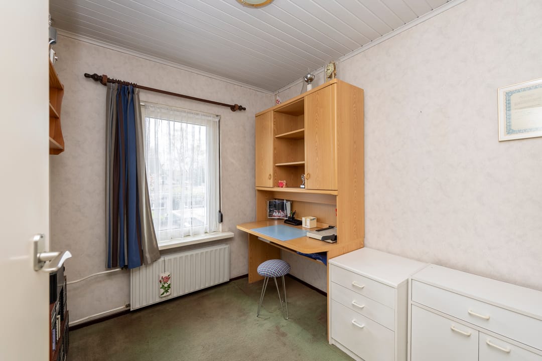 Spacious extended family home with garage and sunny southeast-facing garden in Berkel-Enschot — 23