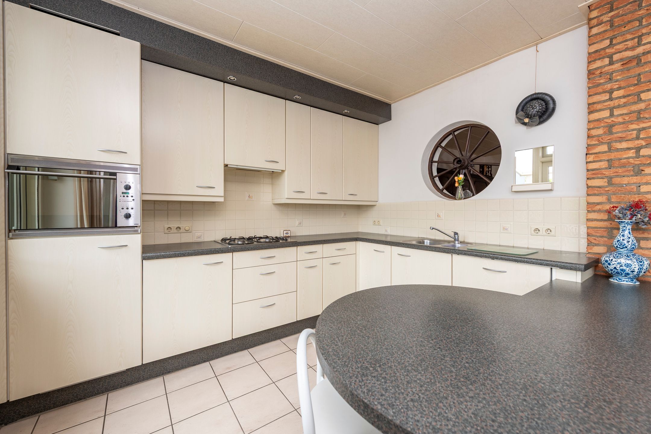 Spacious extended family home with garage and sunny southeast-facing garden in Berkel-Enschot — 15