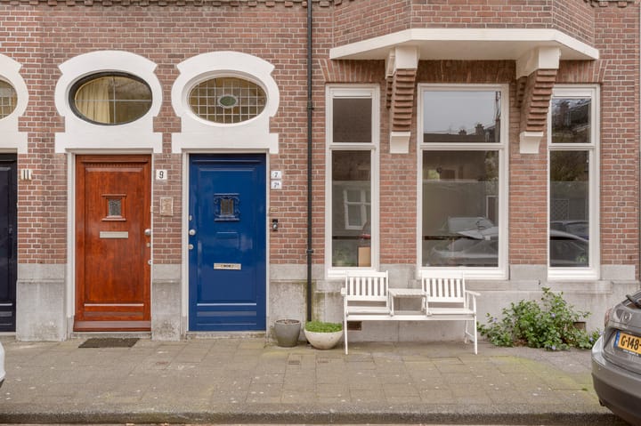 Foto 2 van Emantsstraat 7-A