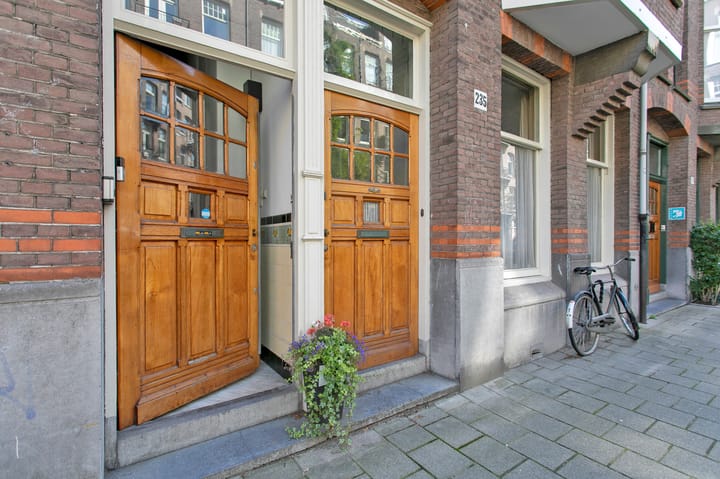 Photo 4 of Valeriusstraat 235-2