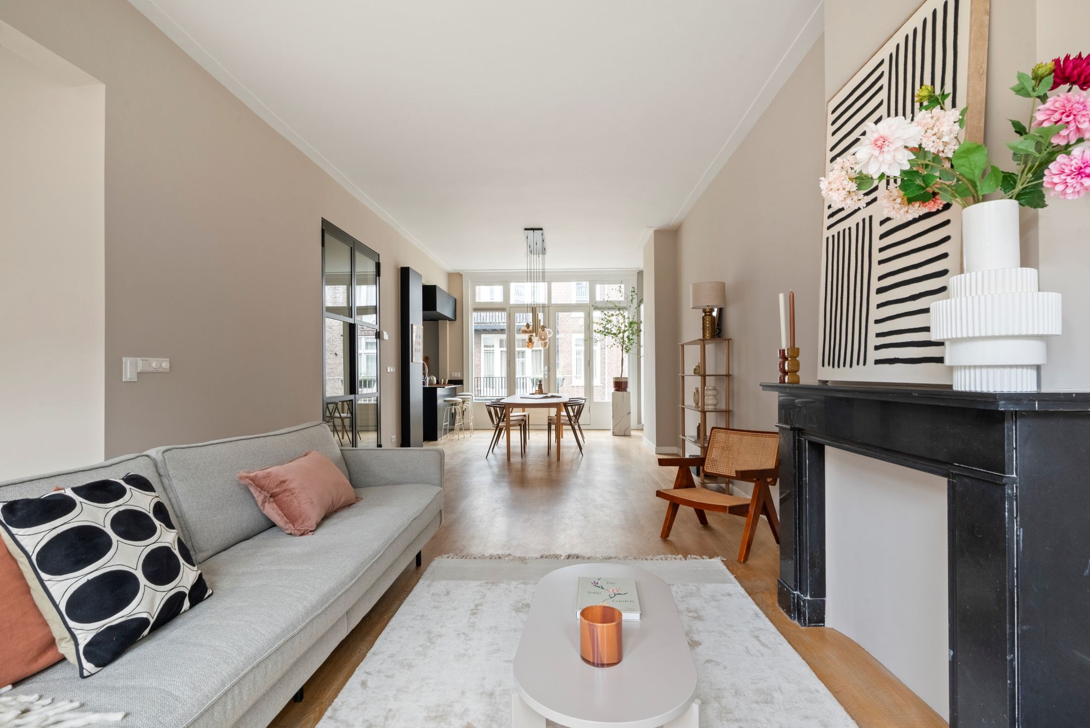 Photo 9 of Valeriusstraat 235-2