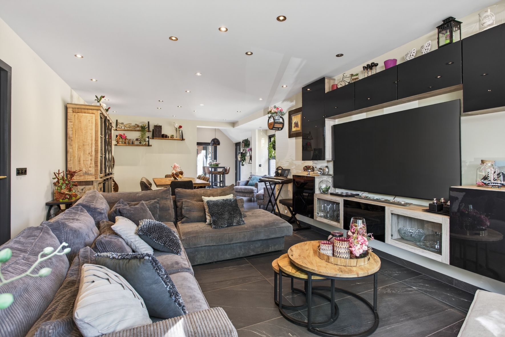 Foto 15 van Julianalaan 14