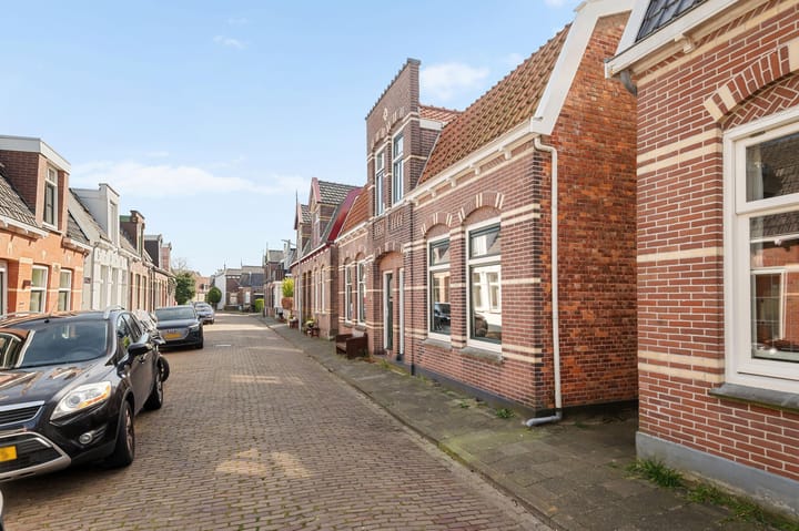 Photo 2 of Parkstraat 23