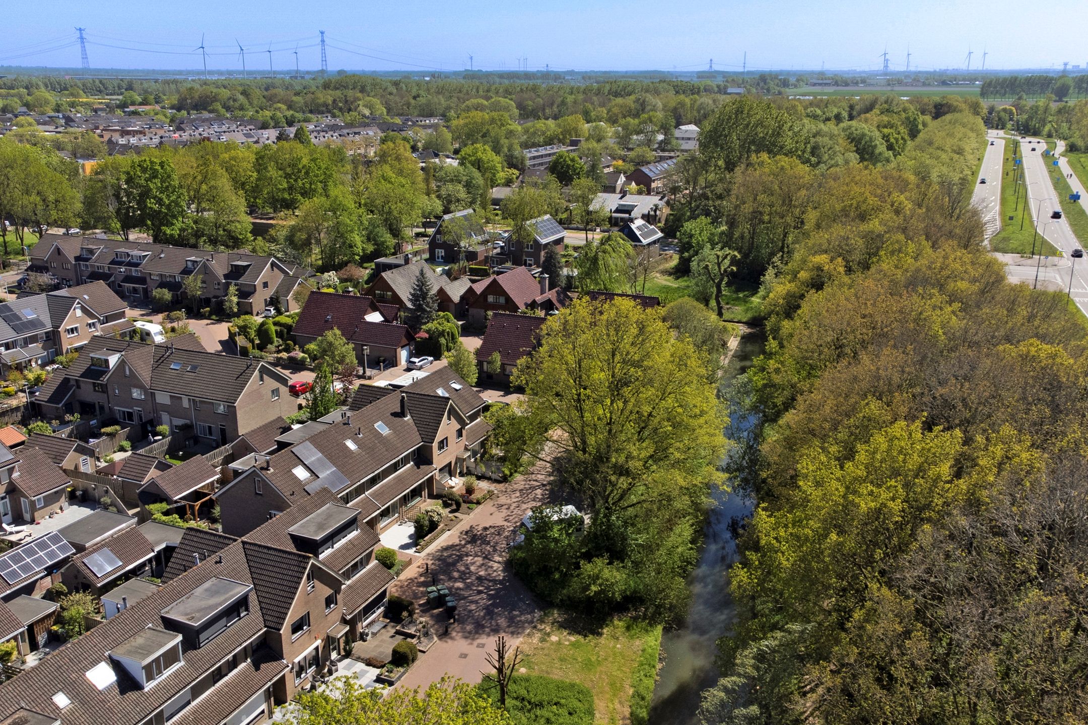 Foto 6 van Zonnebloemlaan 15