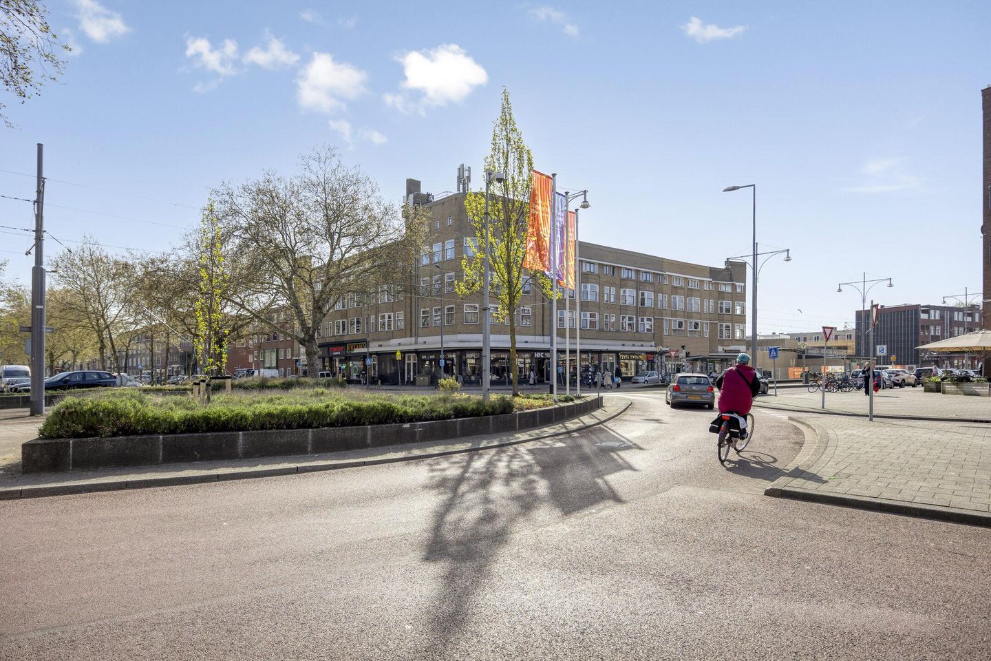 Affordable 3-Room Apartment with Balcony in Rotterdam South — 29