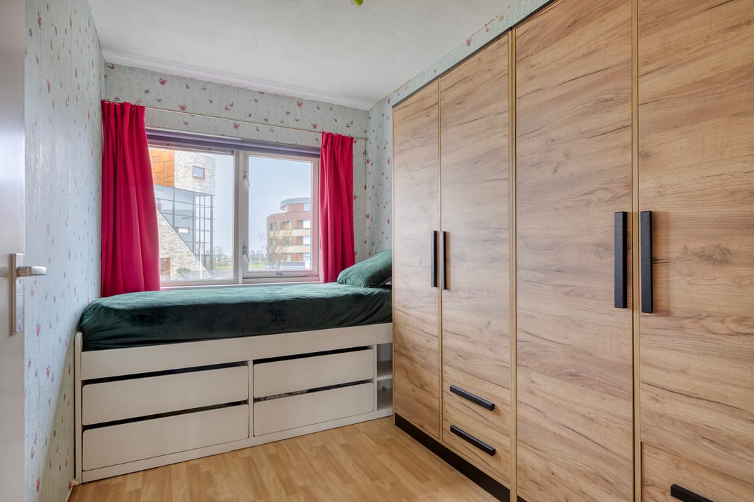 Well-Maintained Family Home with Sunny South-Facing Garden Near Westbroekplas — 31