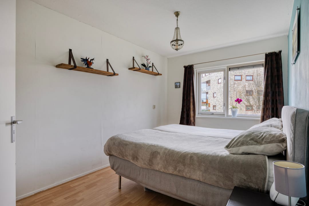 Well-Maintained Family Home with Sunny South-Facing Garden Near Westbroekplas — 22