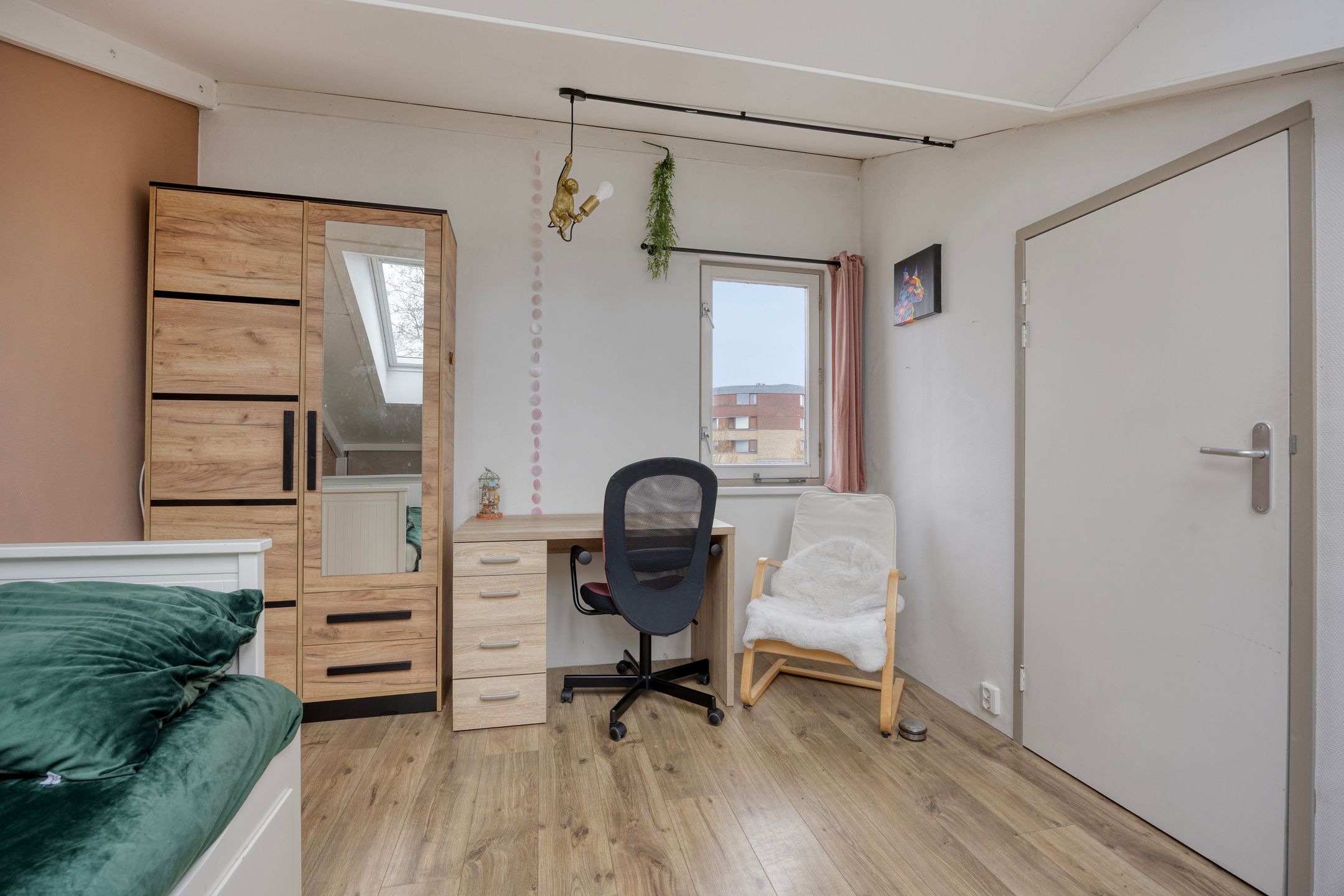 Well-Maintained Family Home with Sunny South-Facing Garden Near Westbroekplas — 35