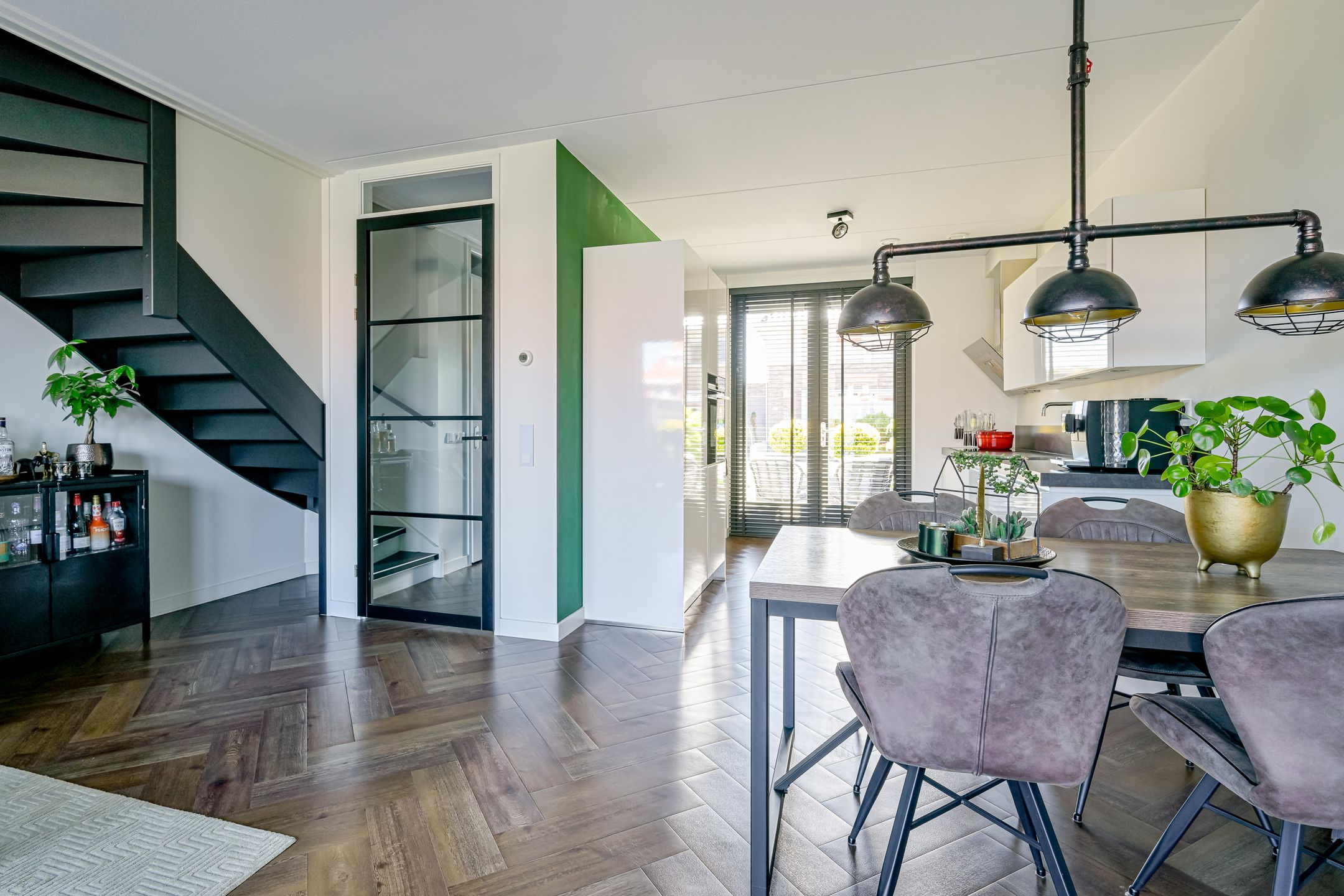 Modern Move-in Ready Terraced Home with Private Mooring on Navigable Water — 12