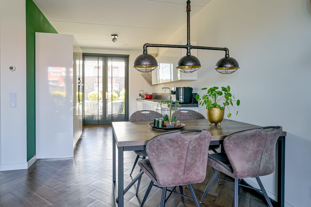 Modern Move-in Ready Terraced Home with Private Mooring on Navigable Water — 13