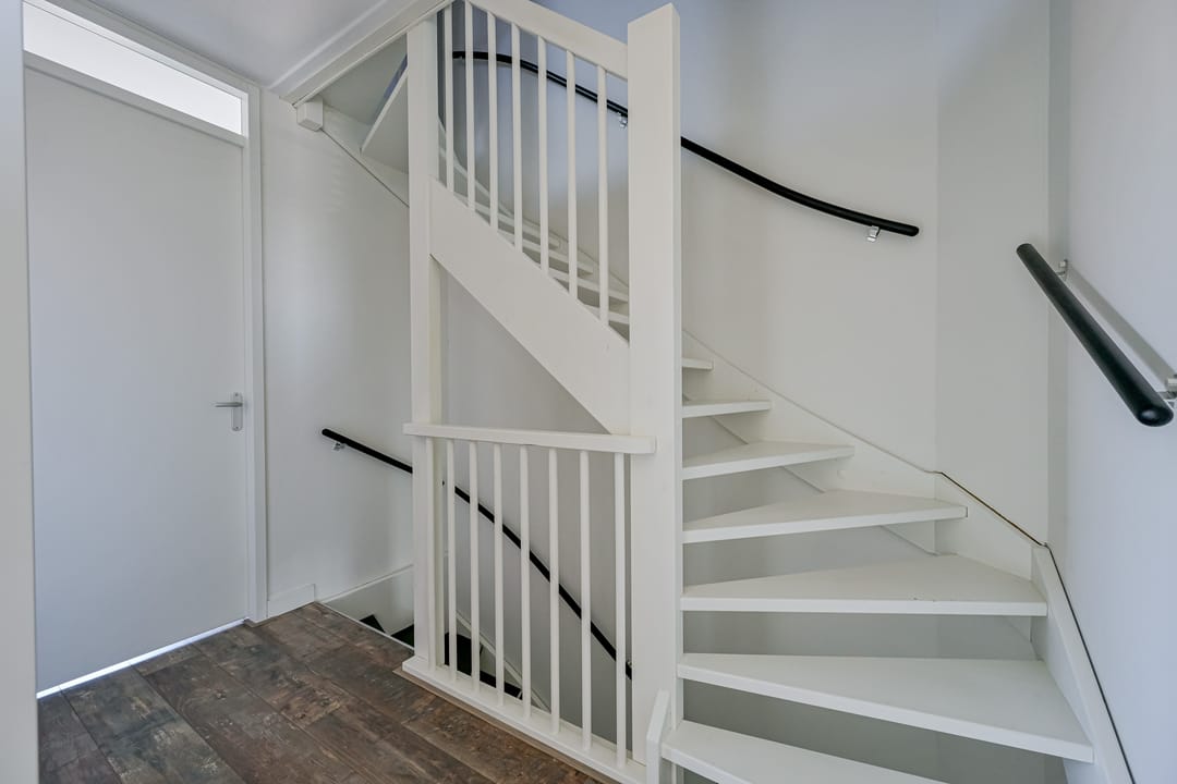 Modern Move-in Ready Terraced Home with Private Mooring on Navigable Water — 28
