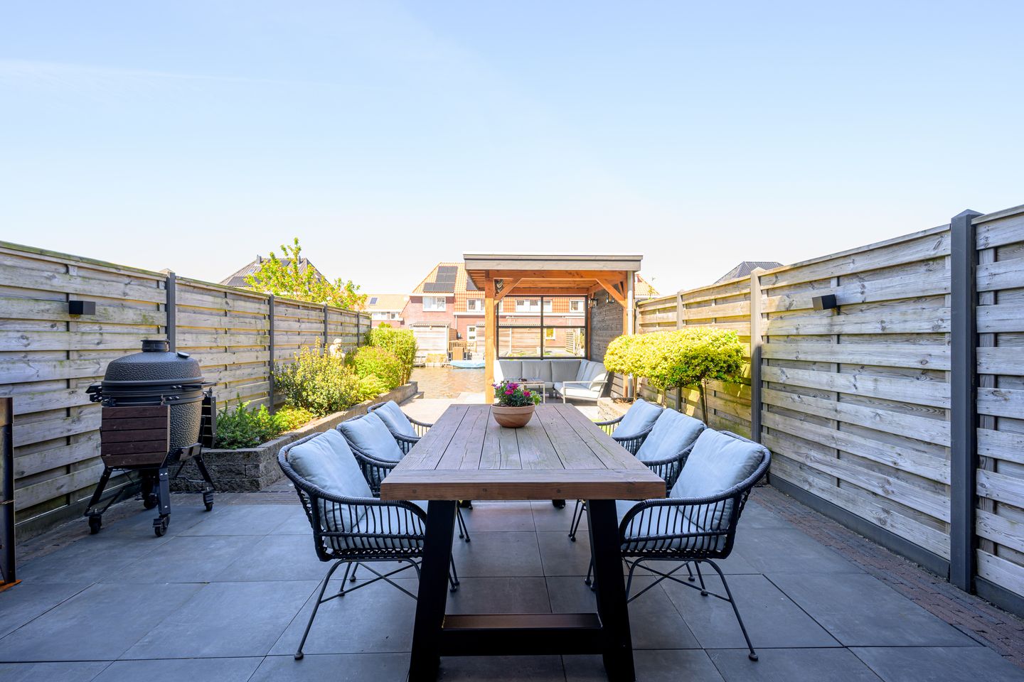Modern Move-in Ready Terraced Home with Private Mooring on Navigable Water — 35