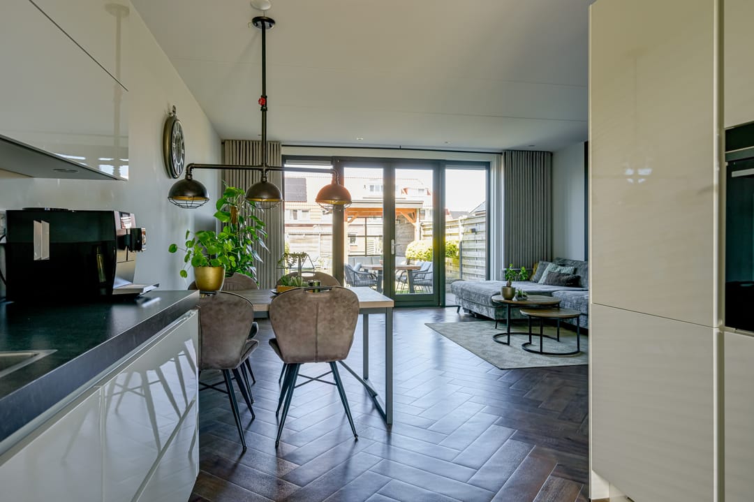 Modern Move-in Ready Terraced Home with Private Mooring on Navigable Water — 17