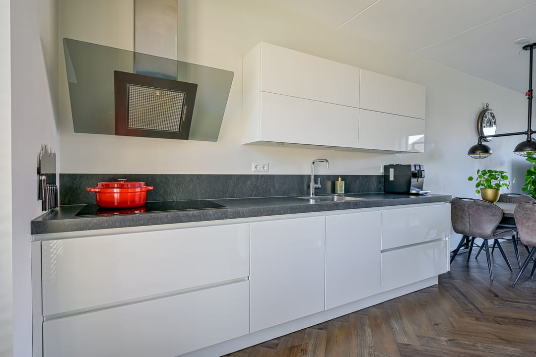 Modern Move-in Ready Terraced Home with Private Mooring on Navigable Water — 16