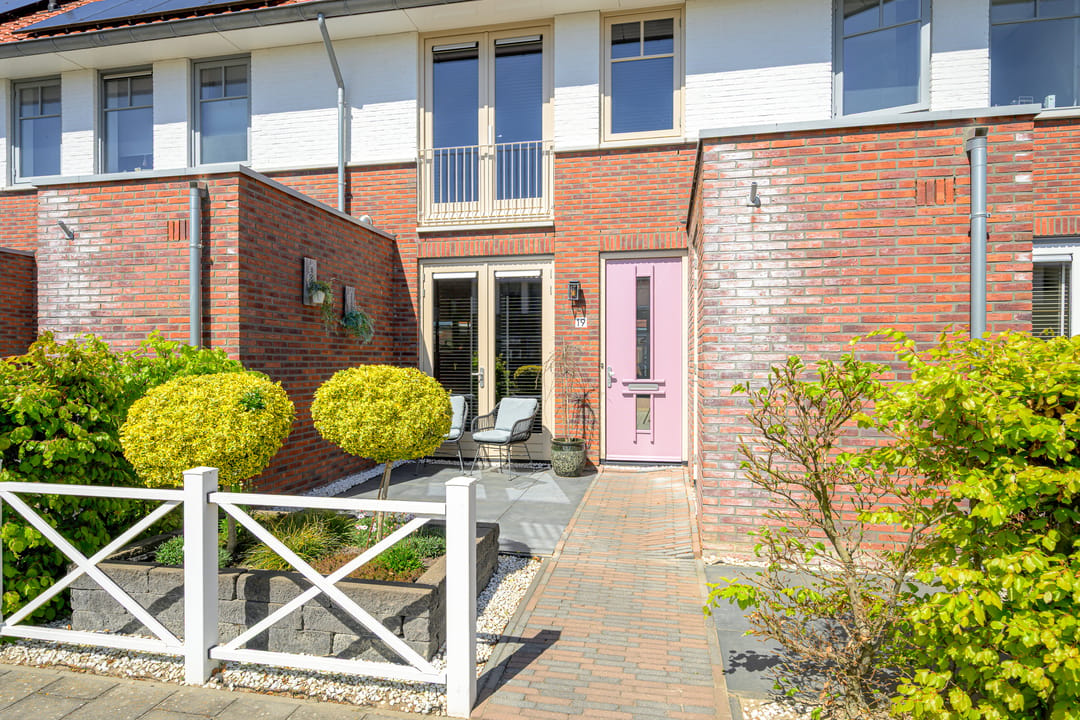 Modern Move-in Ready Terraced Home with Private Mooring on Navigable Water — 38