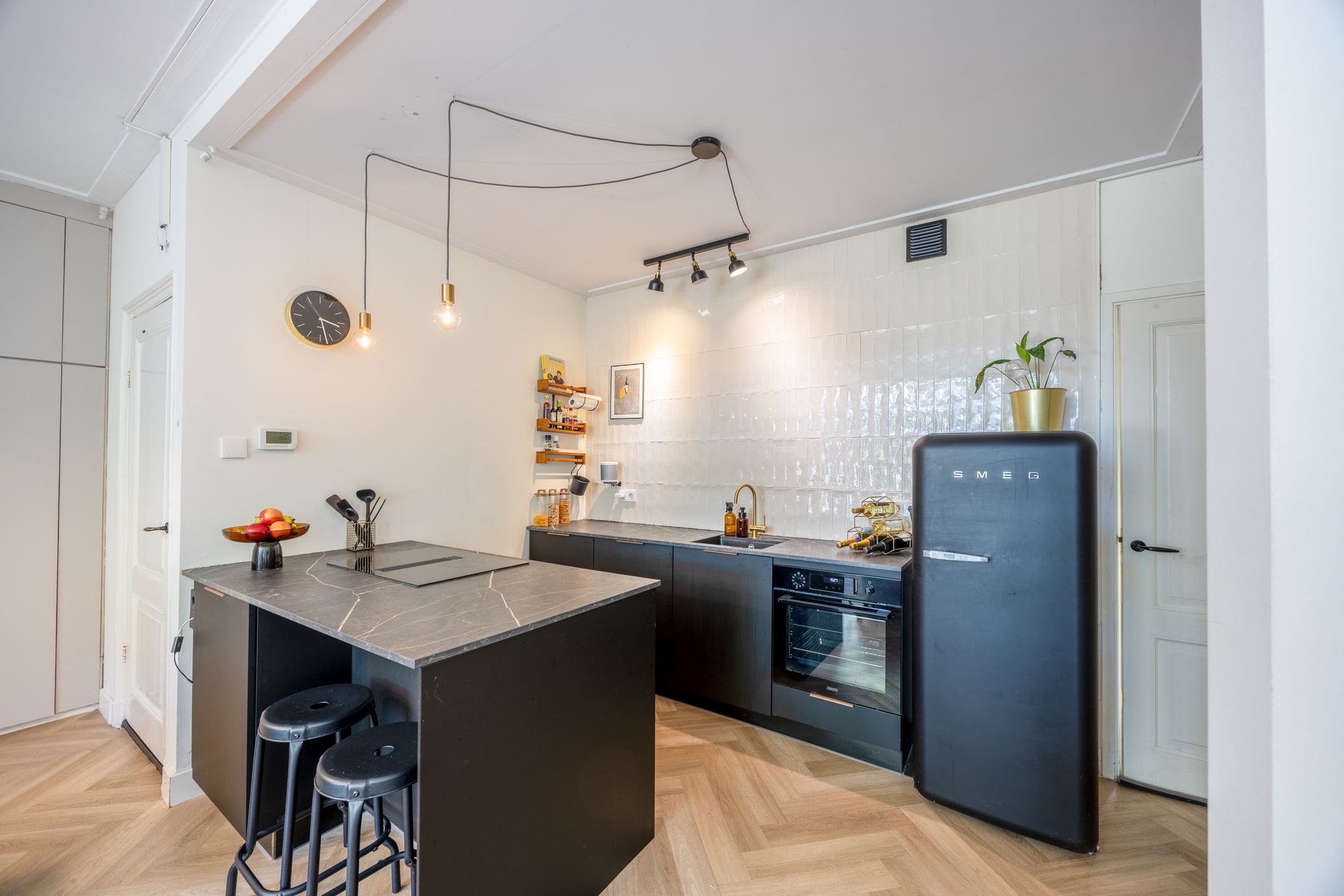 Spacious Ground Floor Apartment with Sunny Garden and Rooftop Terrace in Nijmegen-Oost — 12