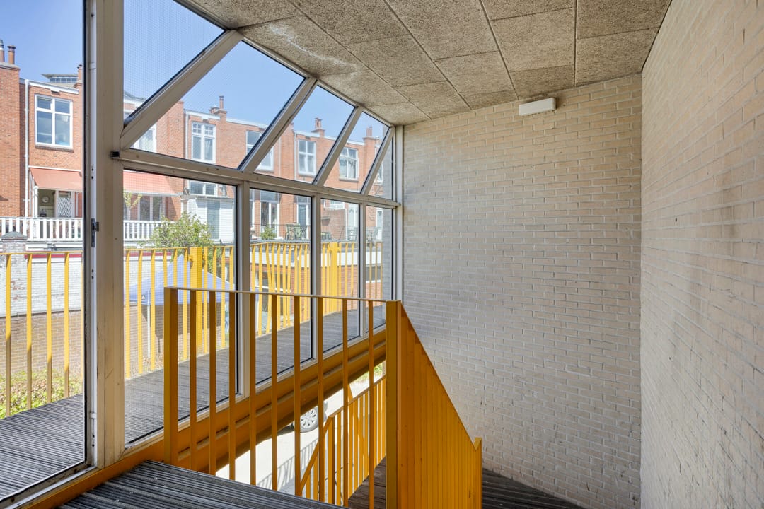 Compact studio with balcony near Groningen center — 37