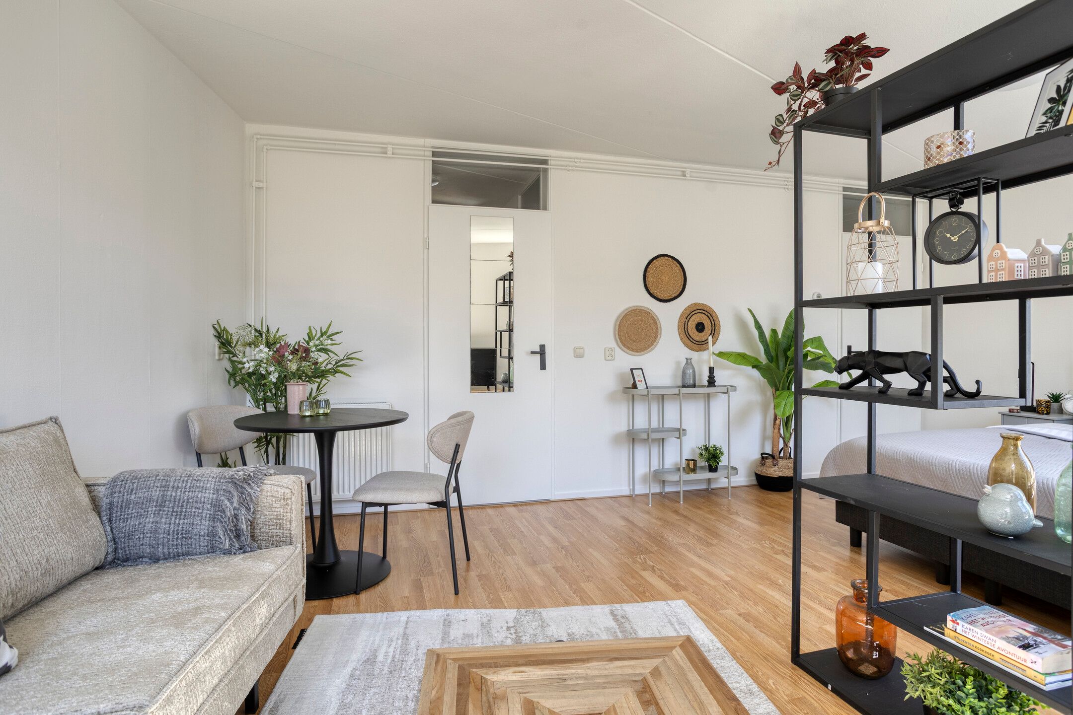 Compact studio with balcony near Groningen center — 12