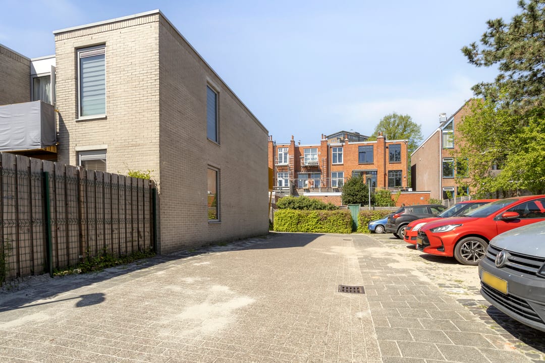 Compact studio with balcony near Groningen center — 28