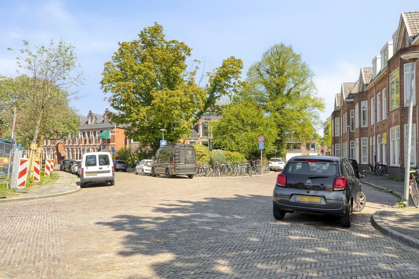 Compact studio with balcony near Groningen center — 33