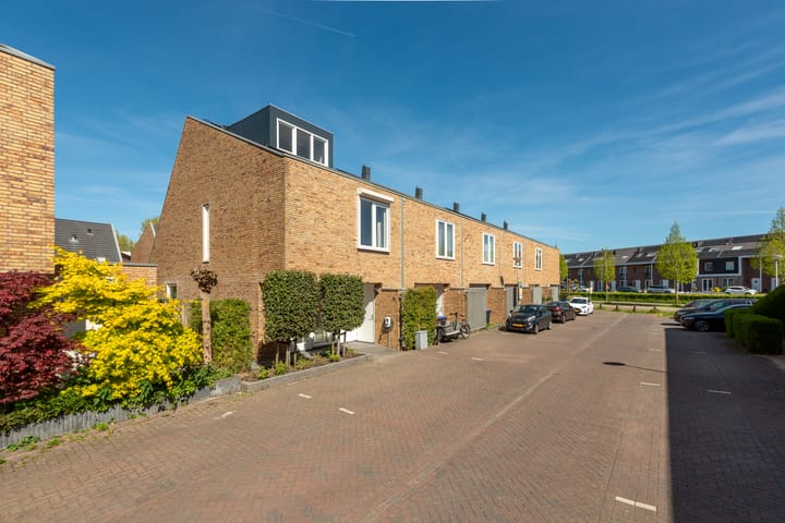 Foto 2 van Poelruitlaan 11