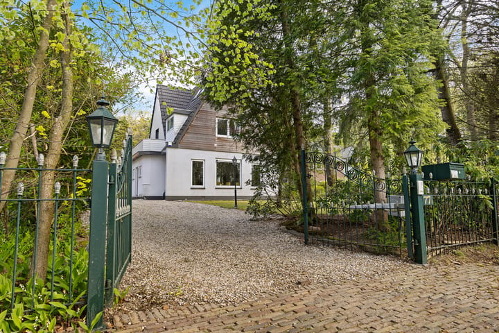 Photo 2 of Amersfoortsestraat 77-B