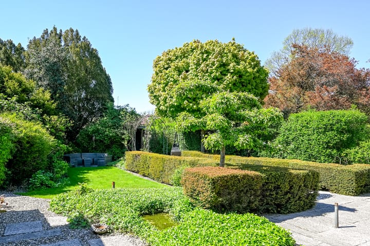 Photo 2 of Van Tuyllweg 20