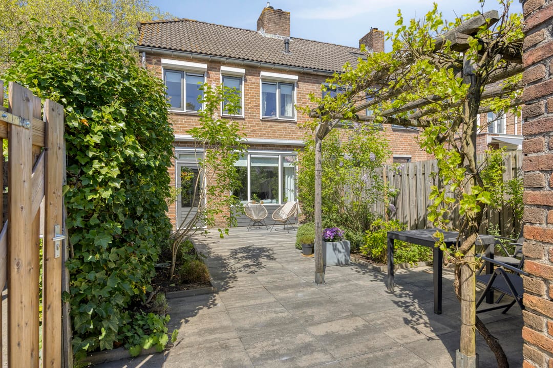 Well-maintained corner house with 4 bedrooms in Beuningen — 26