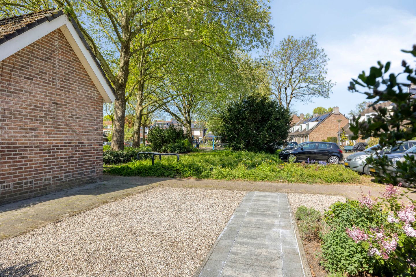 Well-maintained corner house with 4 bedrooms in Beuningen — 35