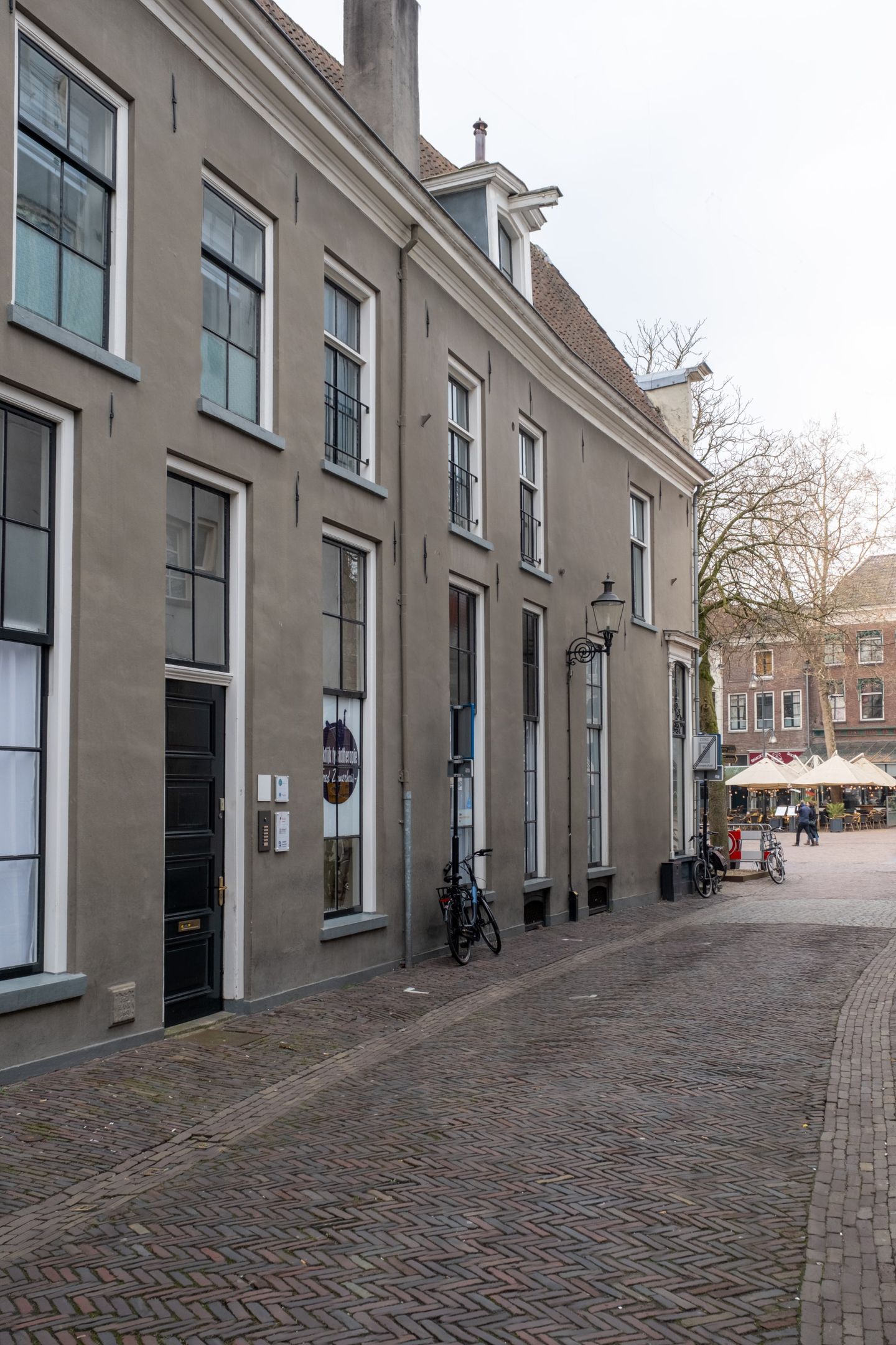 View photo 2 of Menstraat 2
