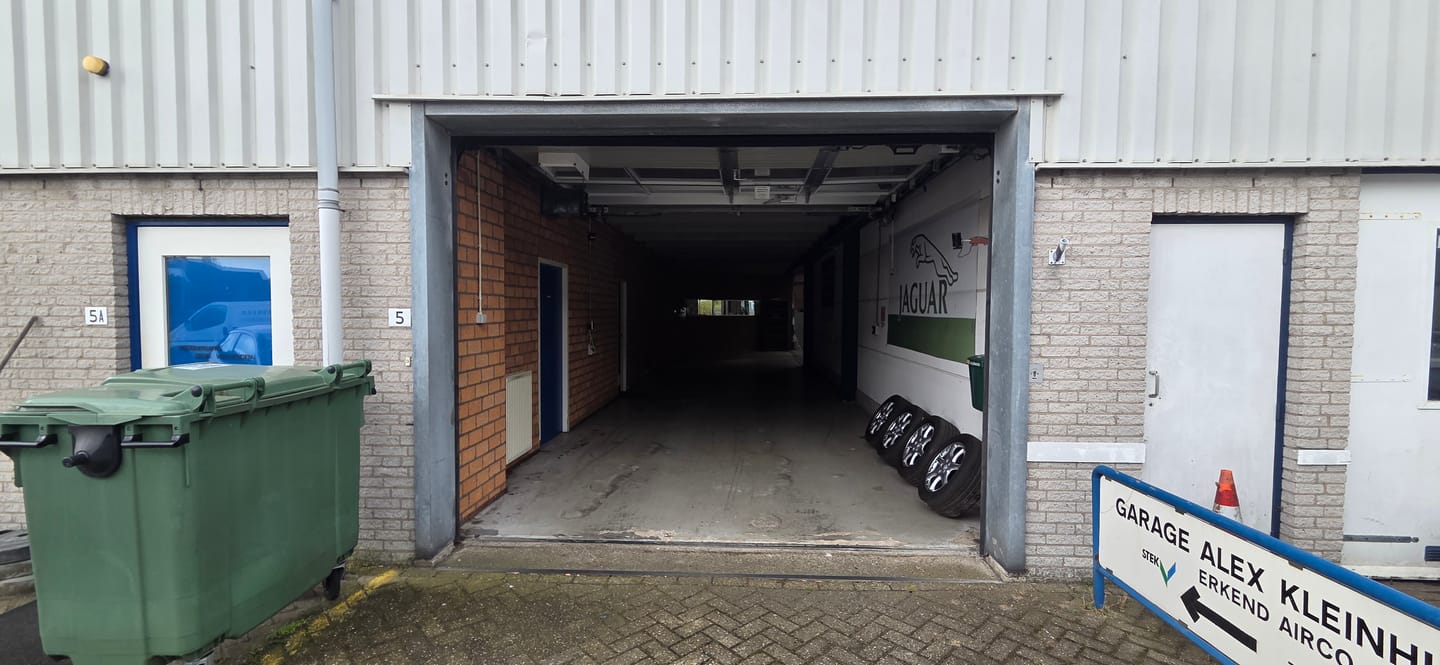 Bekijk foto 4 van Bloemenlaan 5
