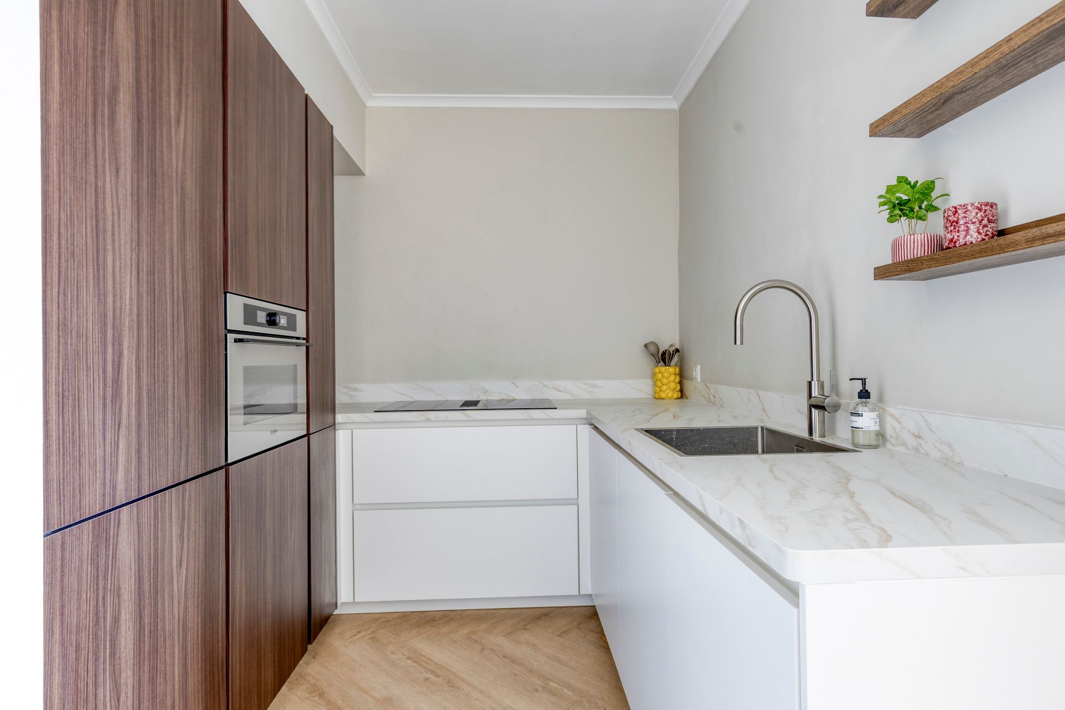Modern Move-in Ready Apartment in Popular Rochusbuurt — 15