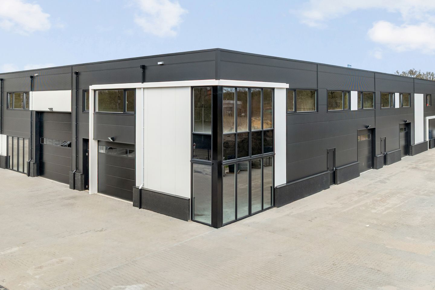 Bekijk foto 2 van Almelosestraat 85