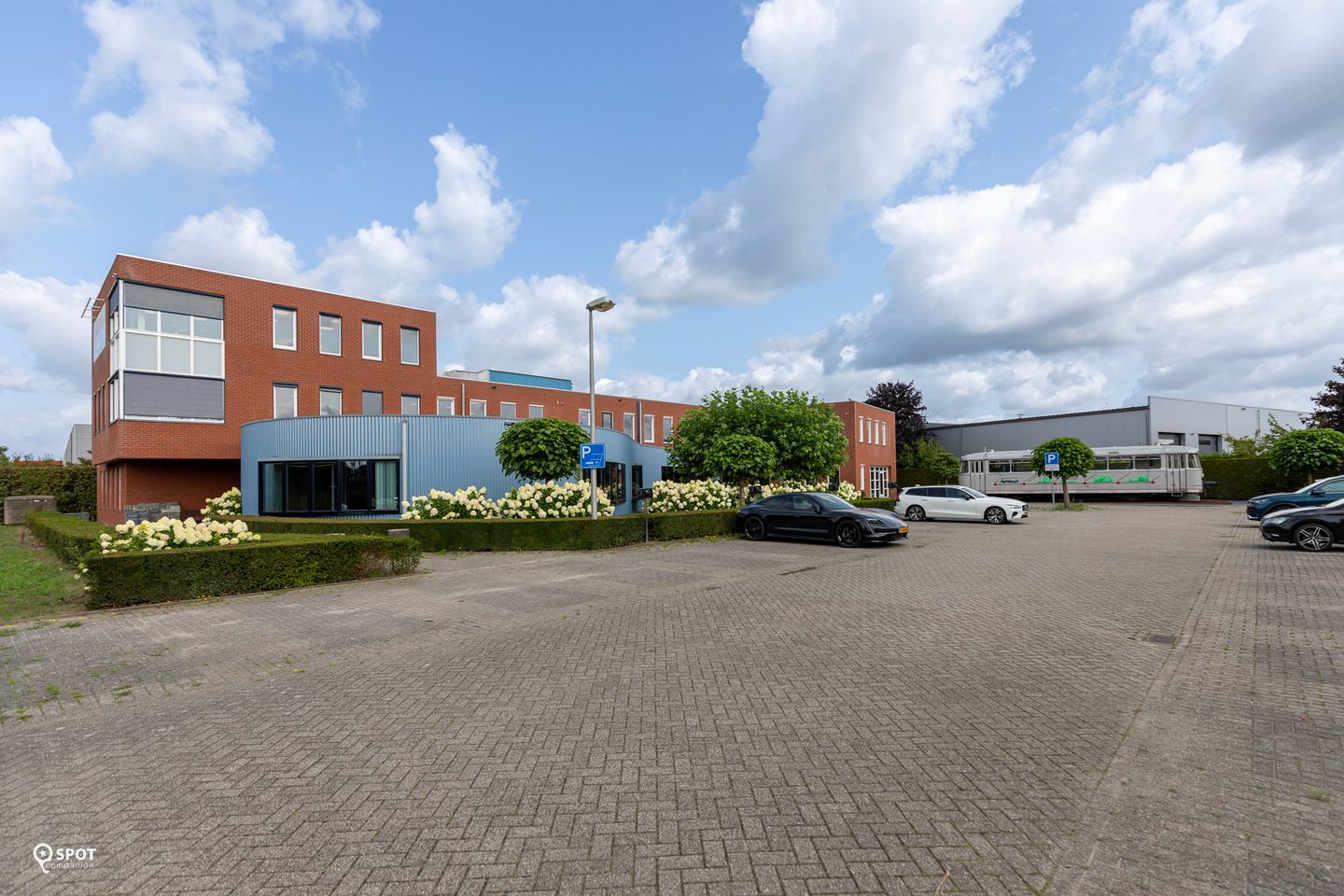 Bekijk foto 3 van Rat Verleghstraat 120