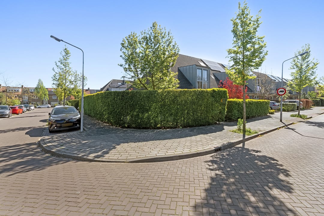 Photo 1 of Van Hasseltlaan 4-D