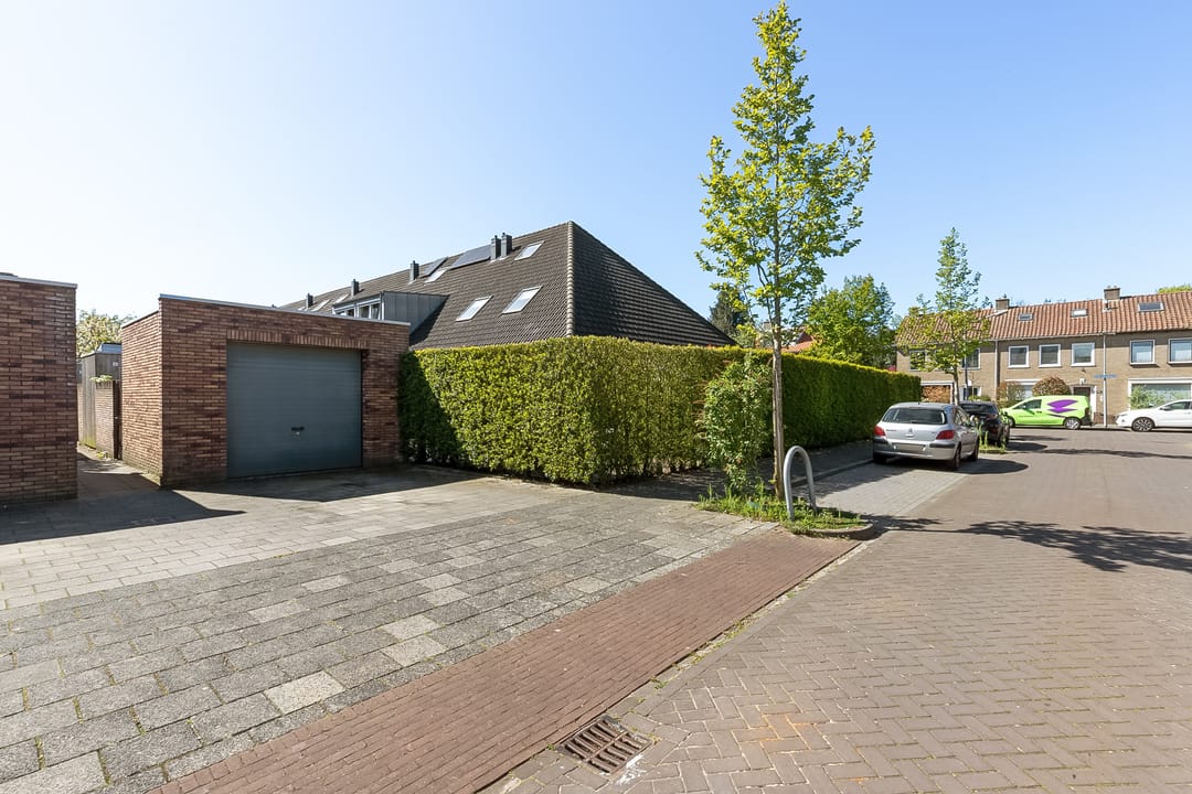Photo 46 of Van Hasseltlaan 4-D