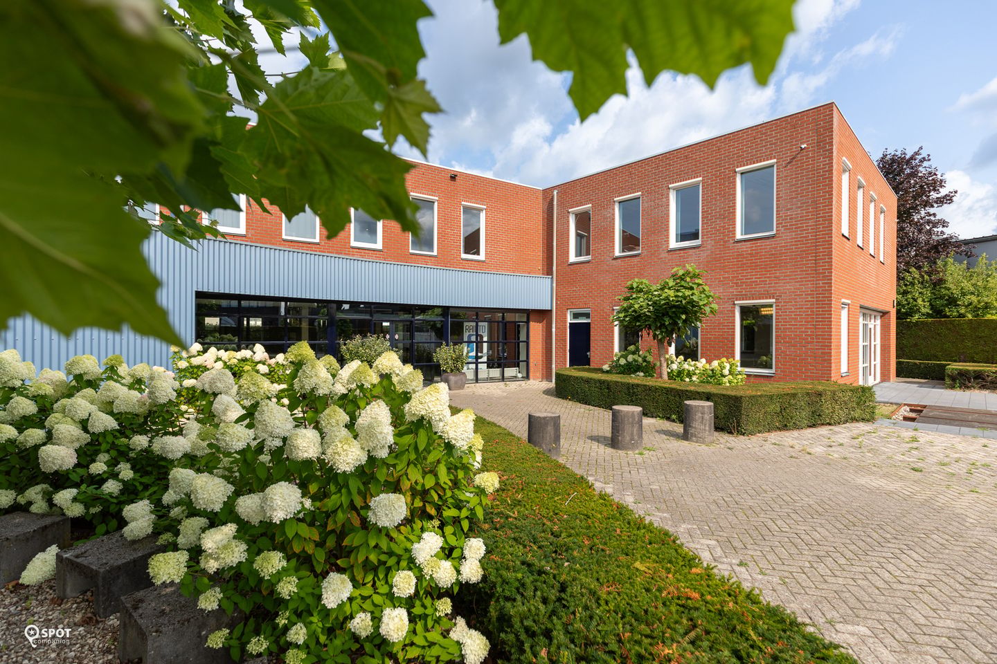 Bekijk foto 1 van Rat Verleghstraat 120