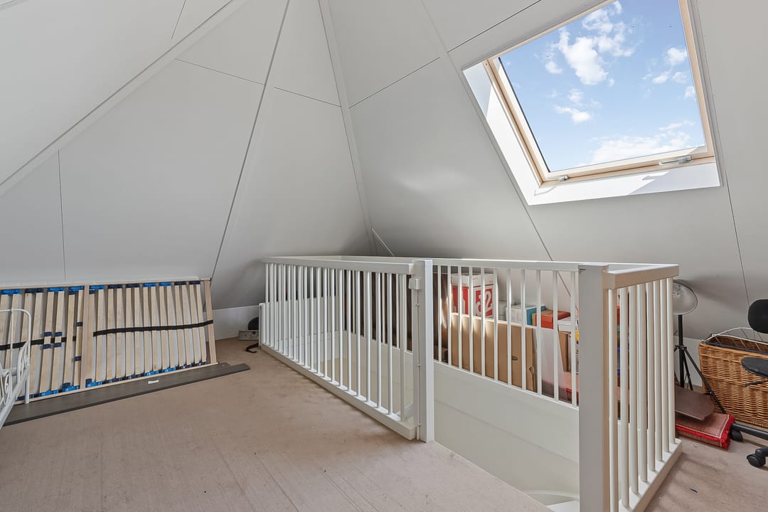 Photo 32 of Van Hasseltlaan 4-D