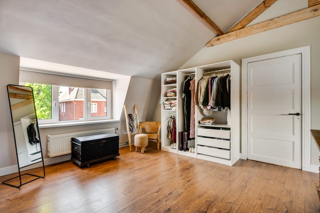 Historic City Farm from 1906 with Modern Comforts in Weert — 26