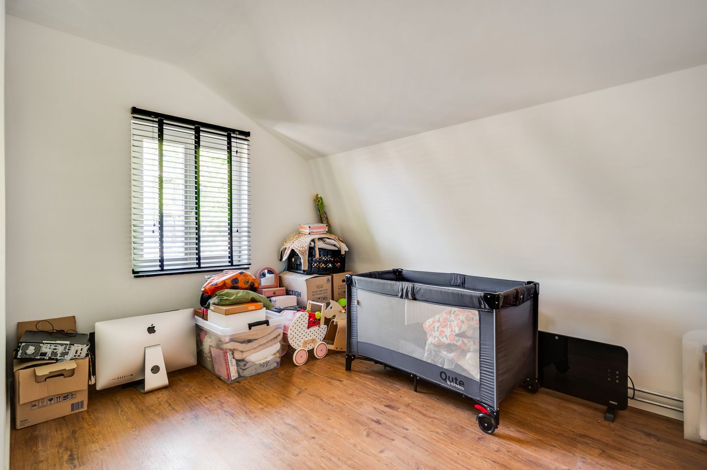 Historic City Farm from 1906 with Modern Comforts in Weert — 29